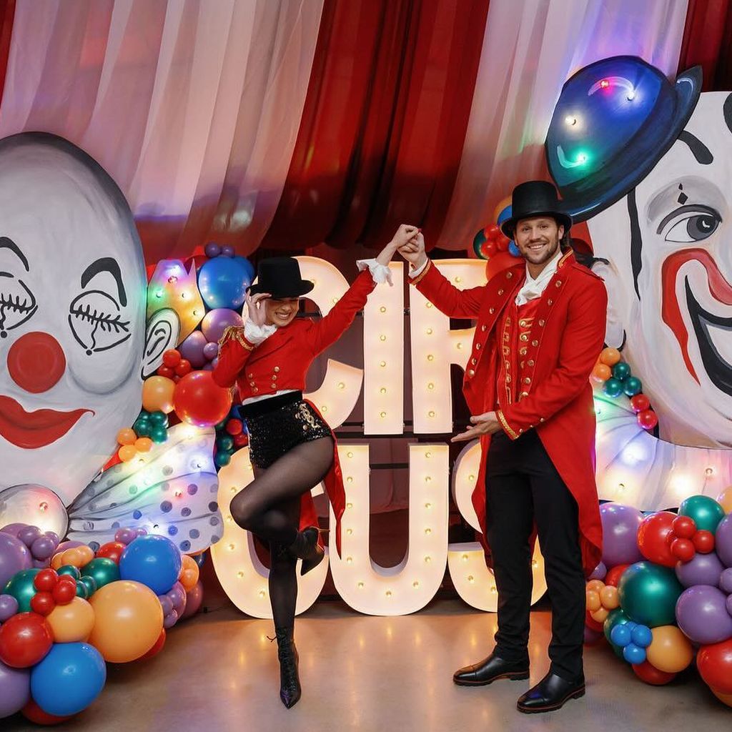 Hailee Steinfeld und Josh Allen auf ihrer Halloween Party im Oktober 2024