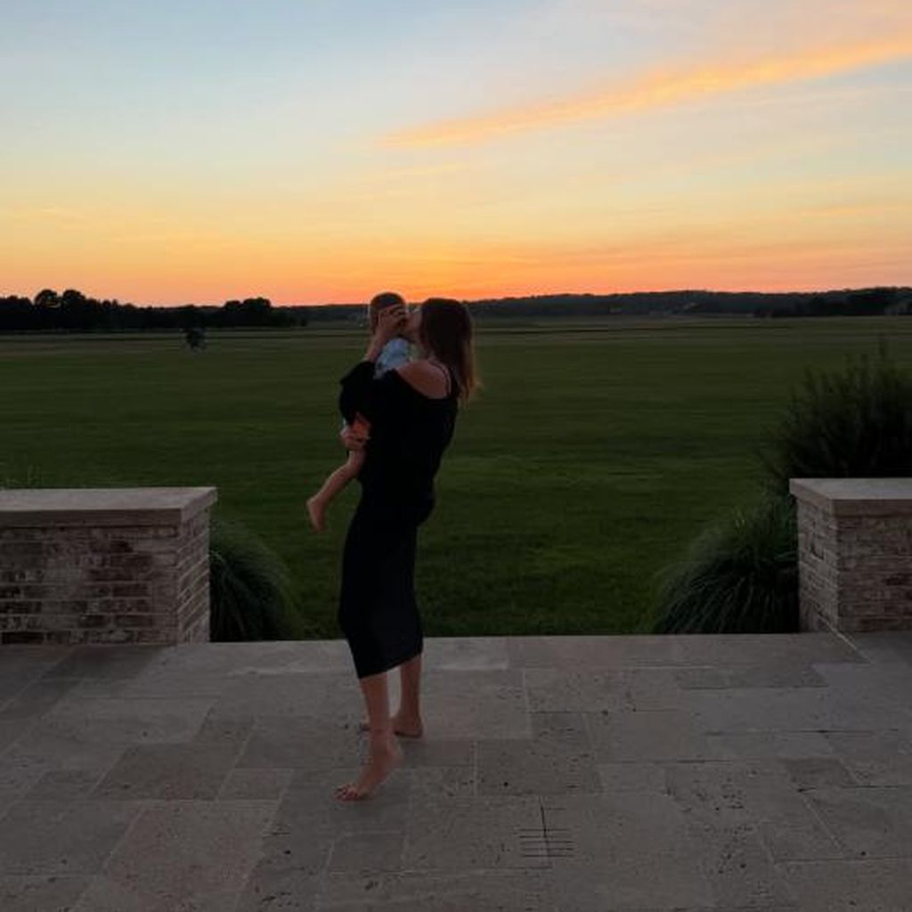 Hailey Bieber mit Sohn Jack, Juli 2026
