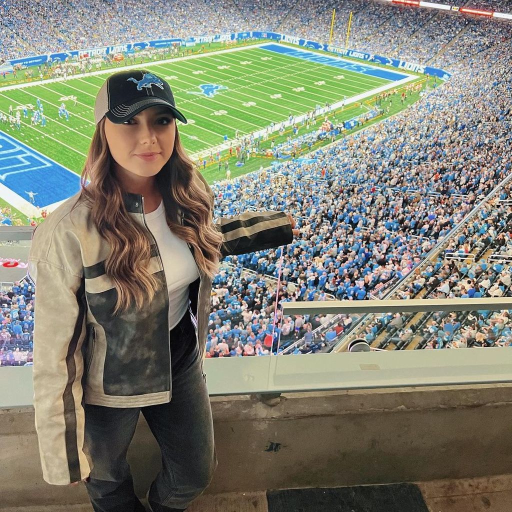Hailie Jade bei einem Footballspiel