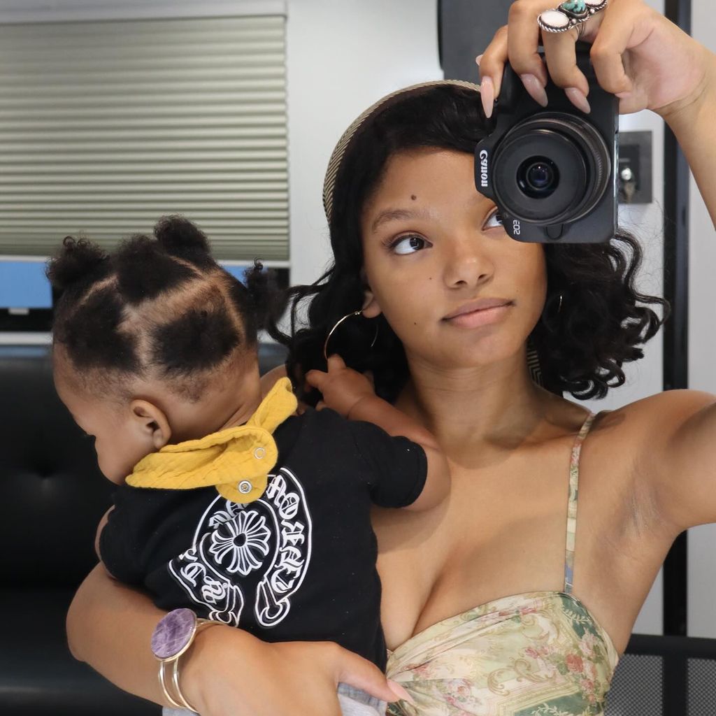Halle Bailey mit Sohnemann Halo
