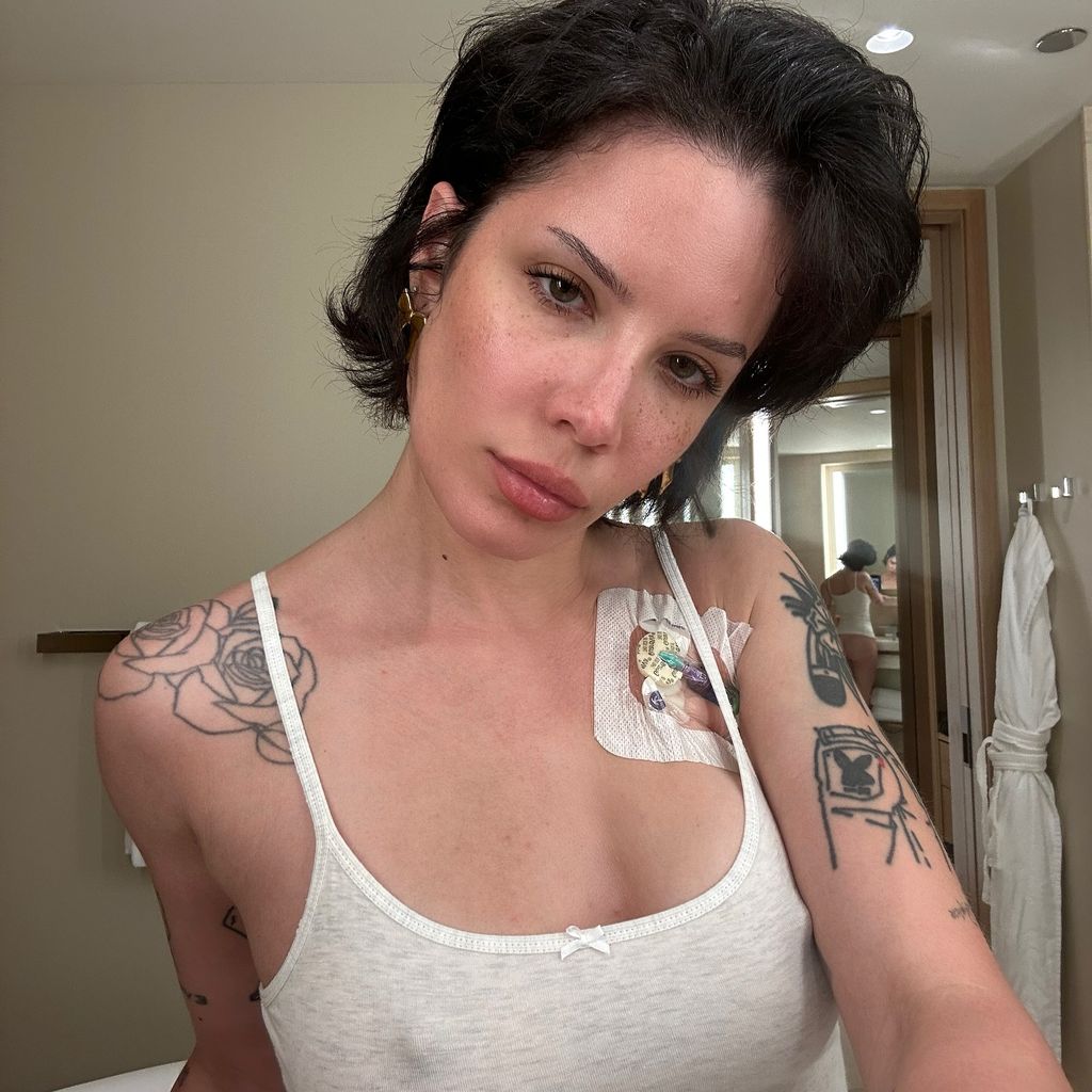 Halsey, Sängerin, im Juni 2022