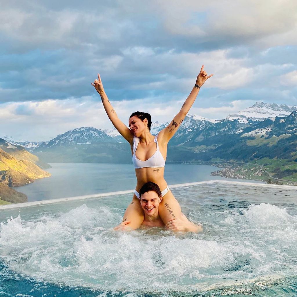 Halsey und Evan Peters im Februar 2020 in der Schweiz