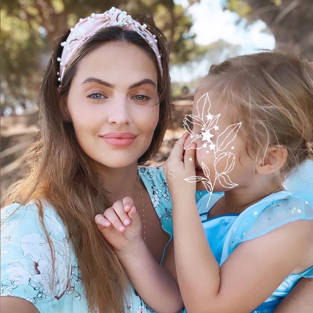 Hana Nitsche mit ihrer Tochter Aliya
