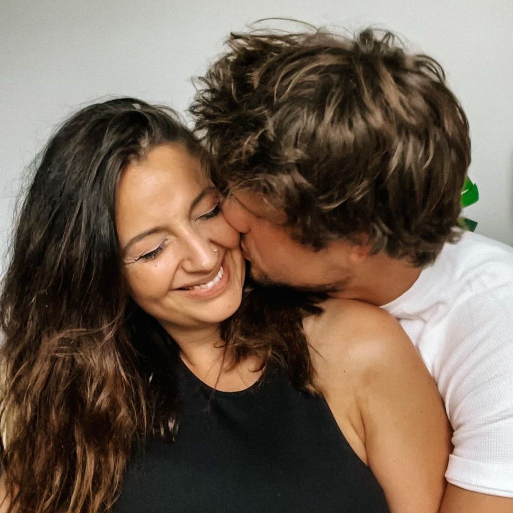 Ex-Bachelor-Kandidatin Hannah Kerschbaumer mit ihrem Mann Chris