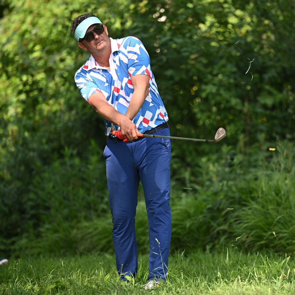 Hans Sigl spielt beim BMW International Open im Golfclub München Eichenried