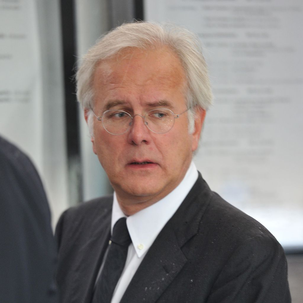 Harald Schmidt bei Leo Kirchs Beerdigung 2011