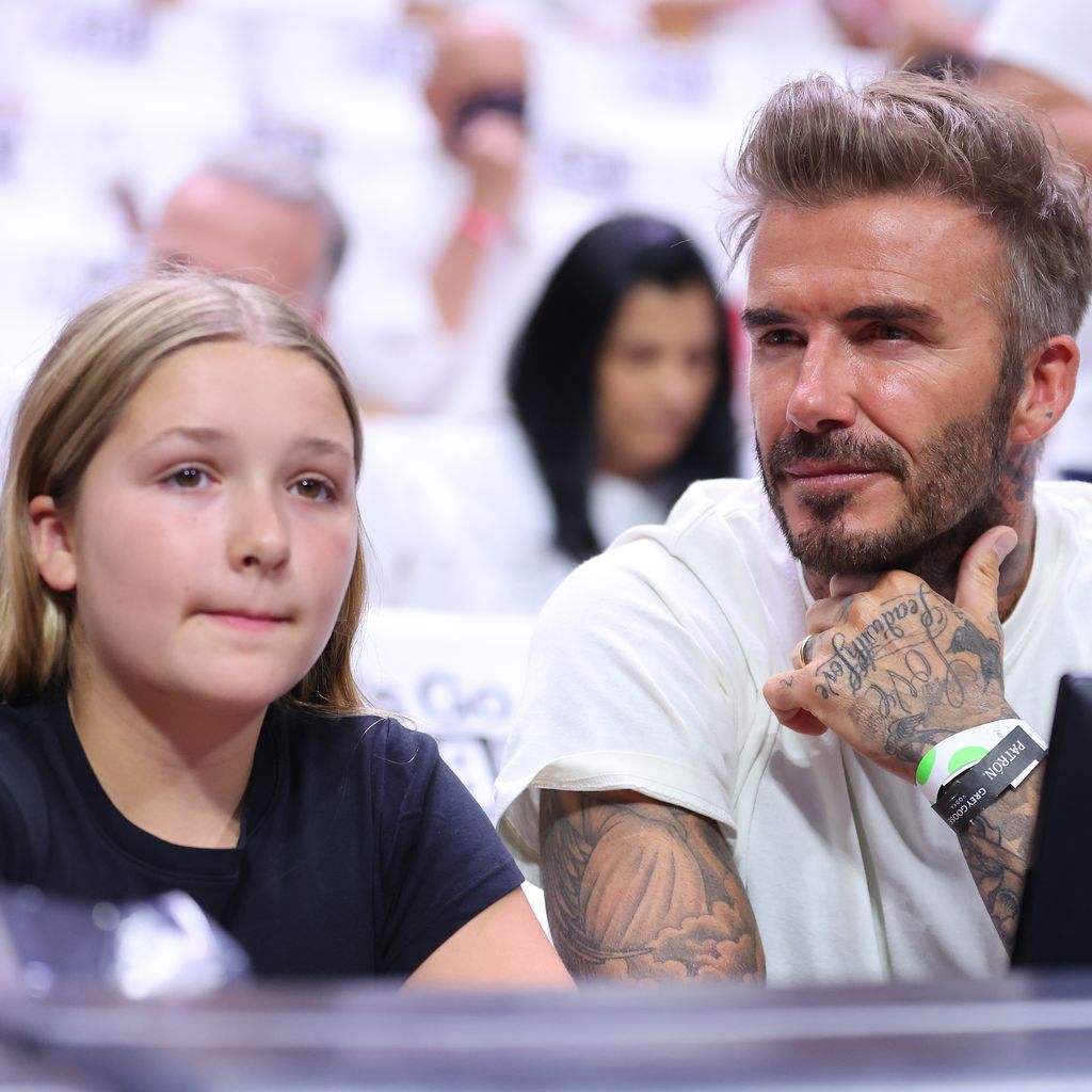 Harper Seven Beckham und David Beckham im April 2022