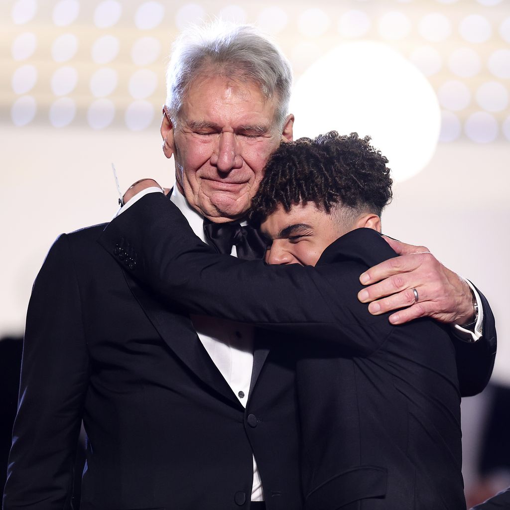 Harrison Ford und Ethann Isidore bei der "Indiana Jones und das Rad des Schicksals"-Premiere