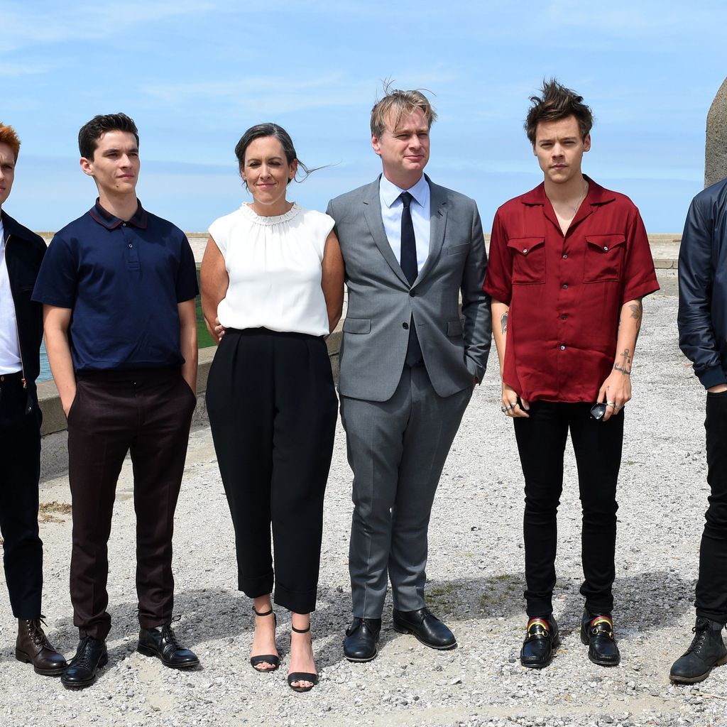 Harry Styles (2. v. r.) mit seinen Kollegen von "Dunkirk"