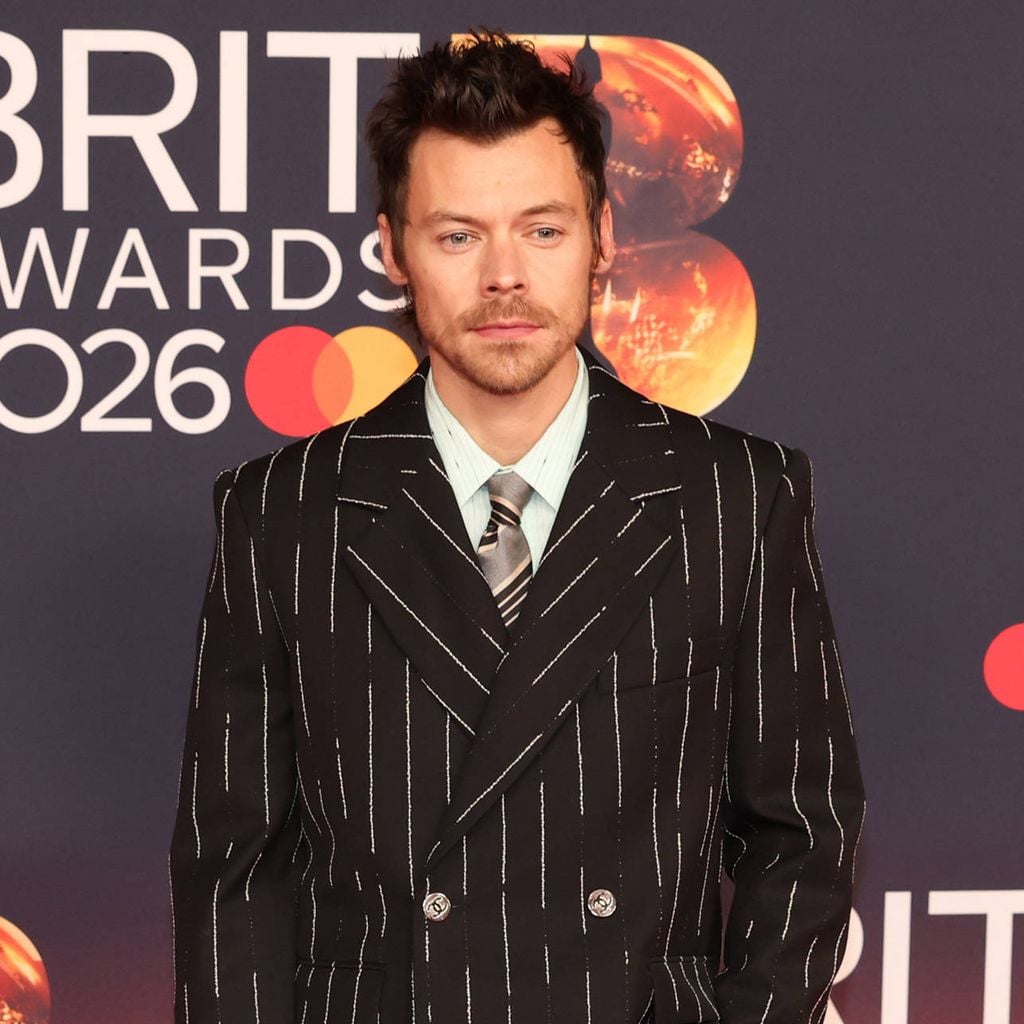 Bei den BRIT Awards 2026 in Manchester: Harry Styles auf dem roten Teppich