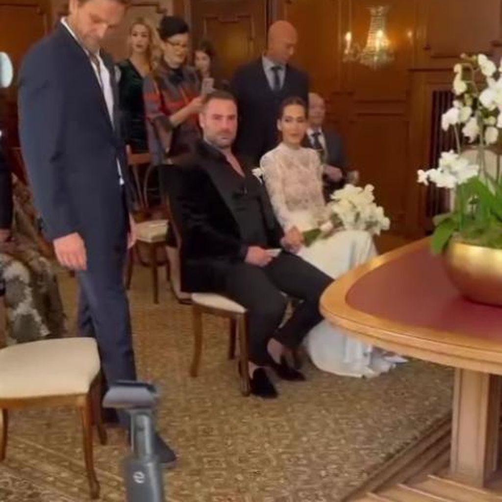 Hasim und Clea-Lacy Juhn an ihrer Hochzeit im November 2023