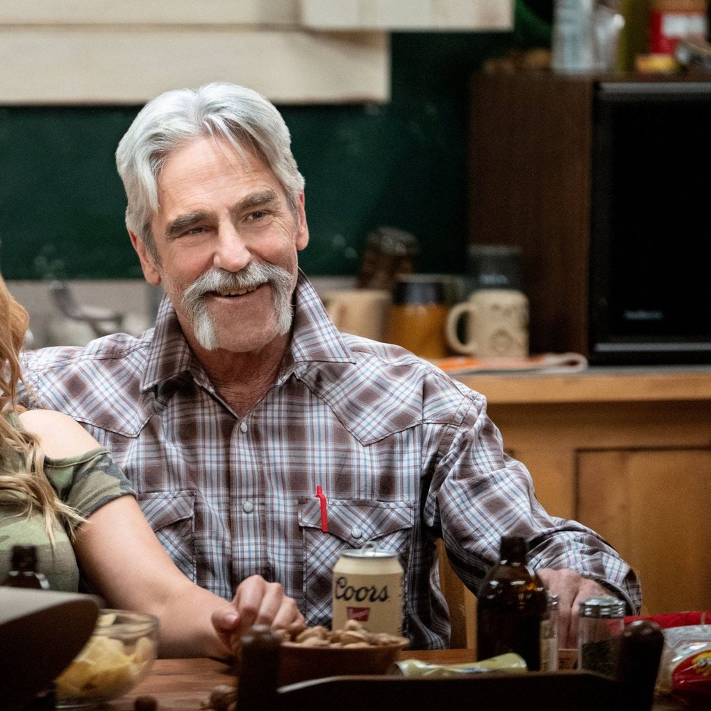 Hassie Harrison und Forrie J. Smith in einem Still aus Yellowstone, Staffel 3, Episode 6