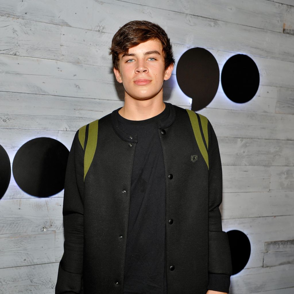 Hayes Grier auf dem roten Teppich