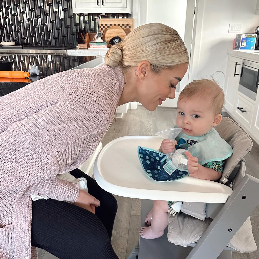 Heather Rae Young mit ihrem Sohn Tristan im September 2023