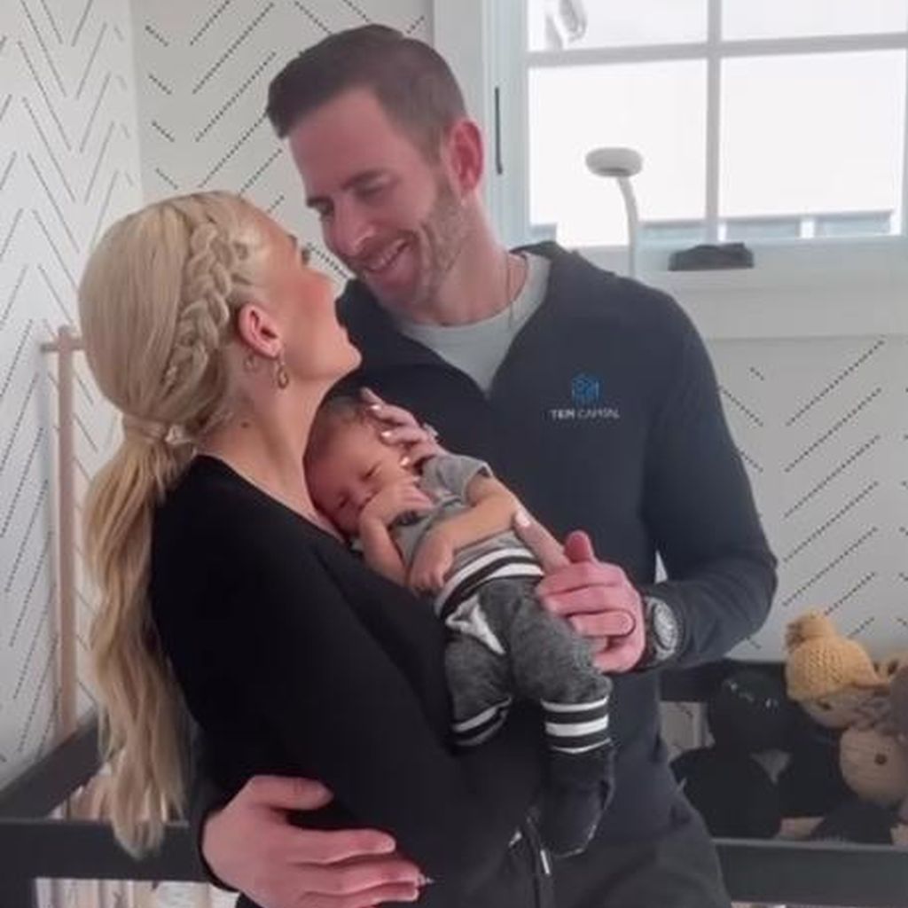 Heather Rae Young und Tarek El Moussa mit ihrem Sohn im Februar 2023