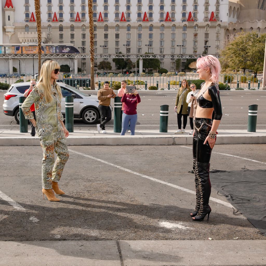 Heidi Klum und Selma beim GNTM-Unterwassershooting 2023