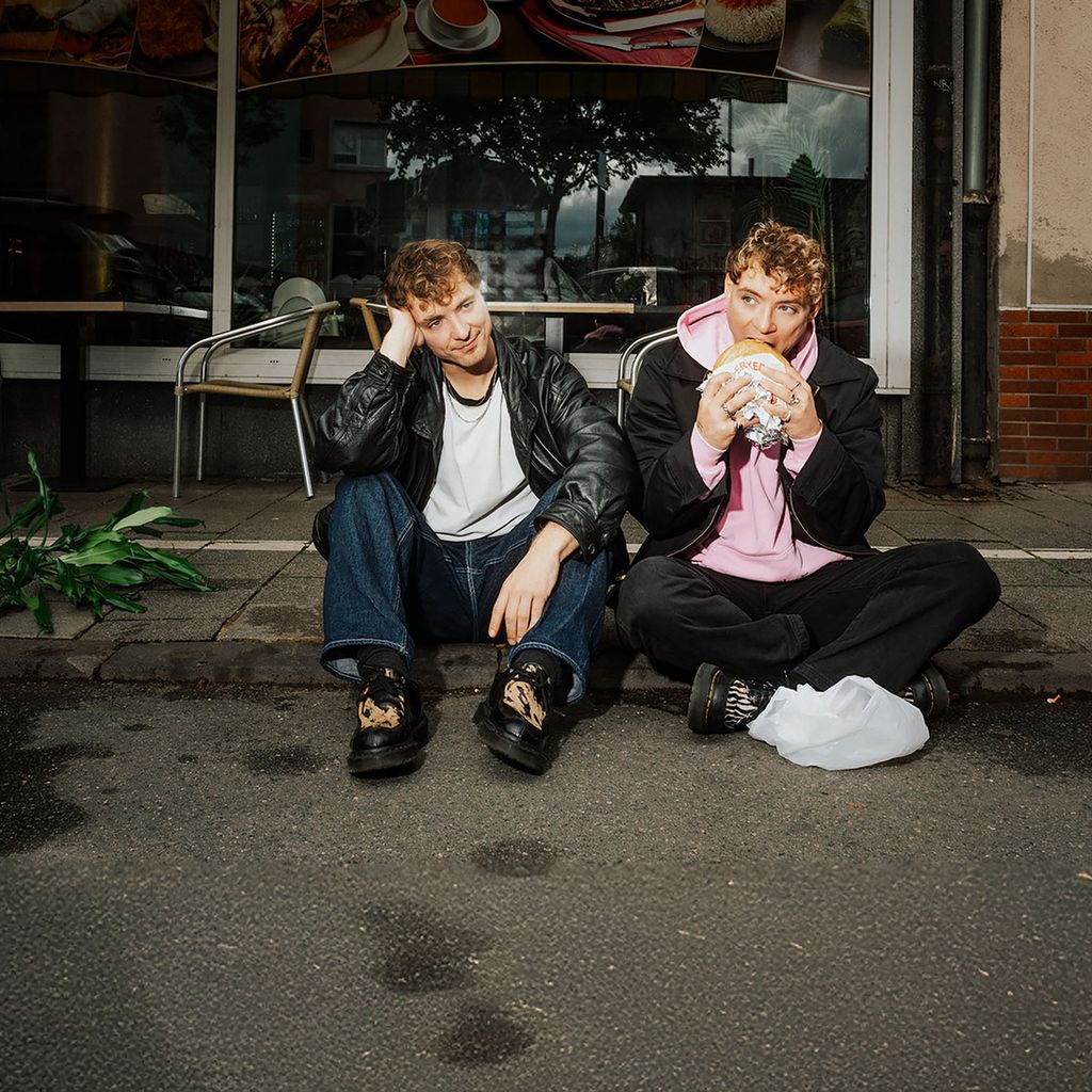 Heiko und Roman Lochmann in der Doku "Teenstar Dilemma – Die Reise der Lochmann-Zwillinge"