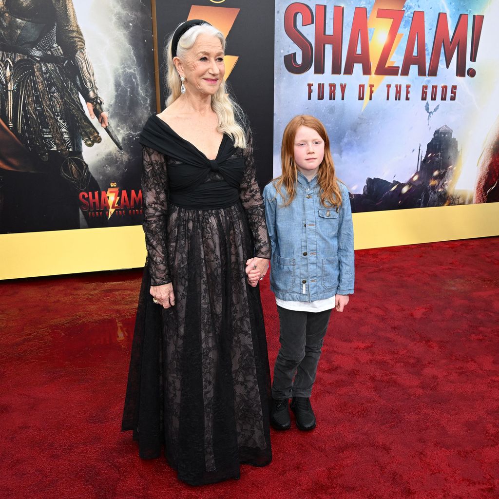 Helen Mirren und ihr Enkel Basil auf der Premiere von "Shazam! Fury of the Gods" im März 2023