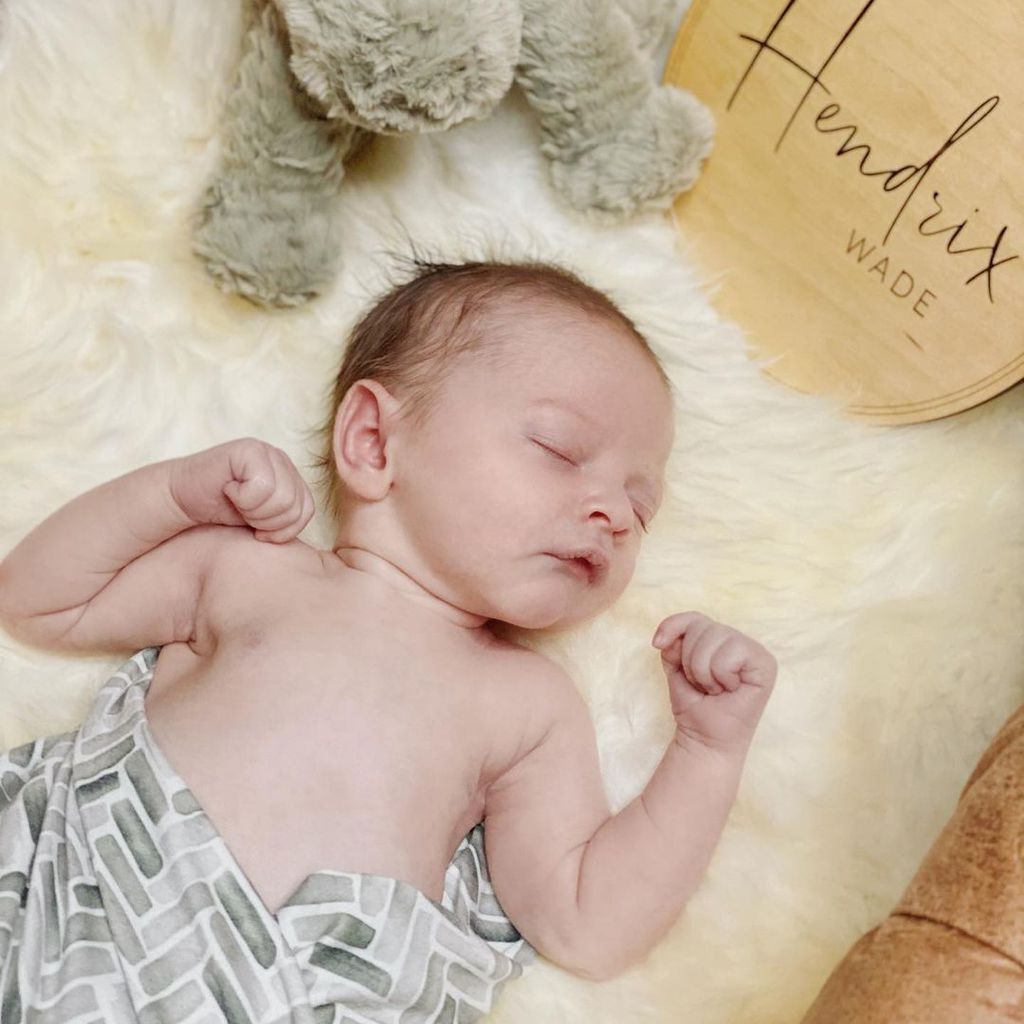 Hendrix Wade Sheaffer, Sohn von Sasha Pieterse