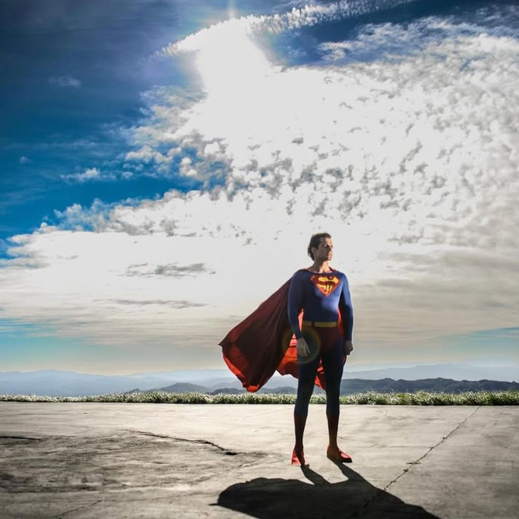 Henry Cavill im originalen Superman-Anzug