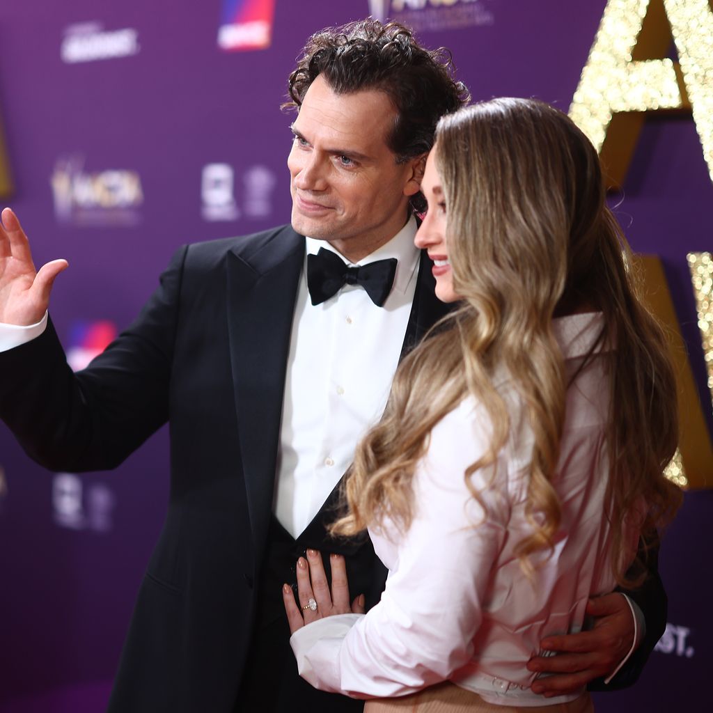 Henry Cavill und Natalie Viscuso bei den AACTA-Awards 2025