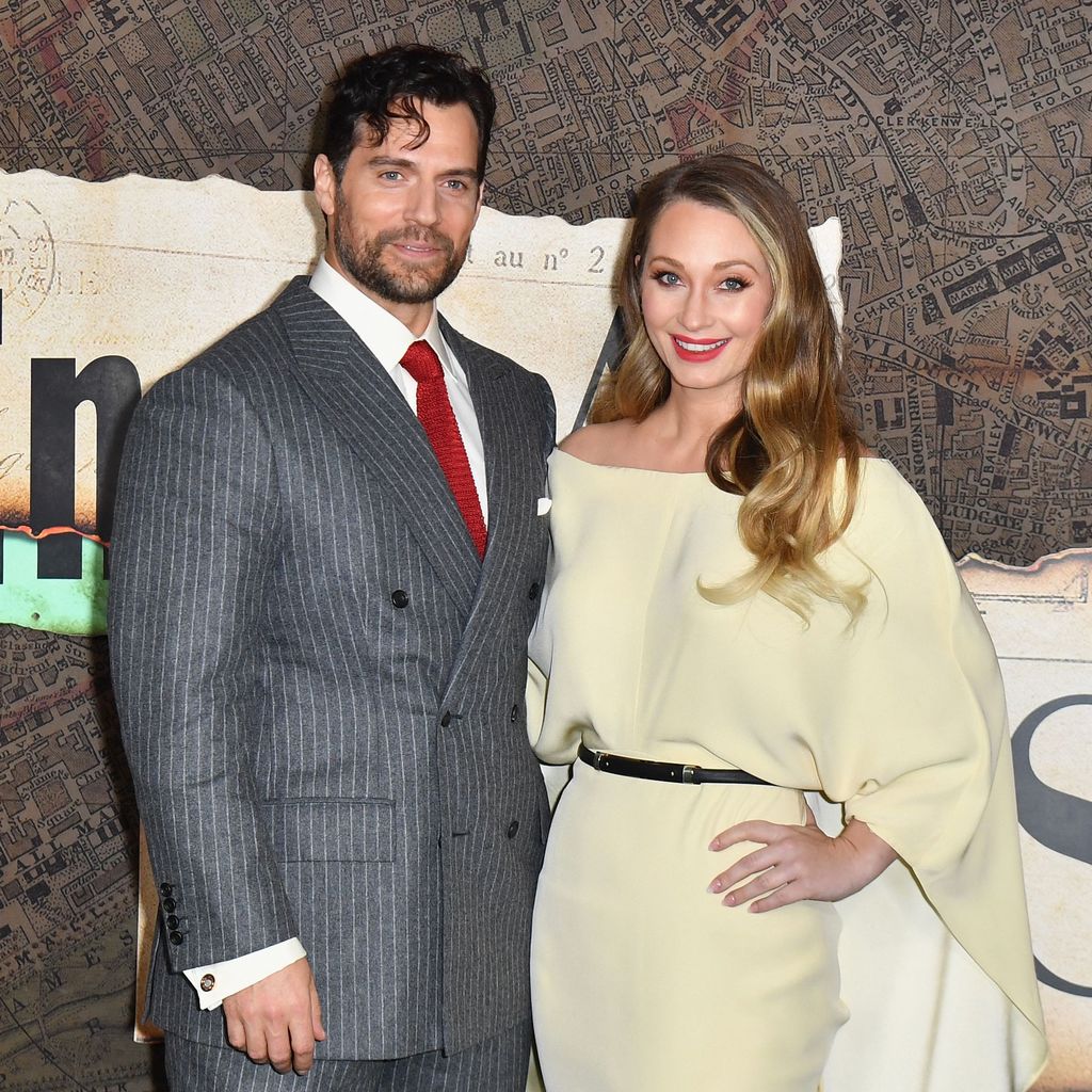 Henry Cavill und Natalie Viscuso auf der Premiere von "Enola Holmes 2"