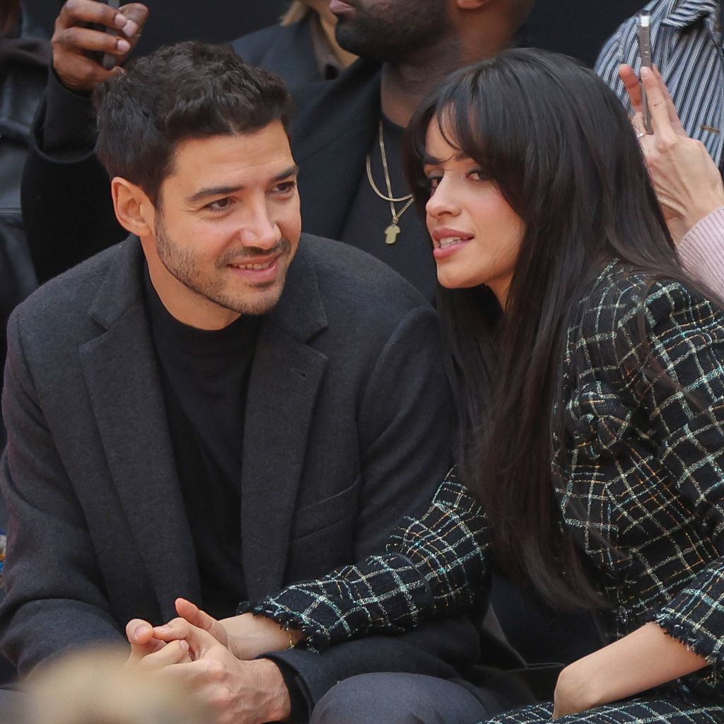 Henry Junior Chalhoub und Camila Cabello auf der Paris Fashion Week, März 2025