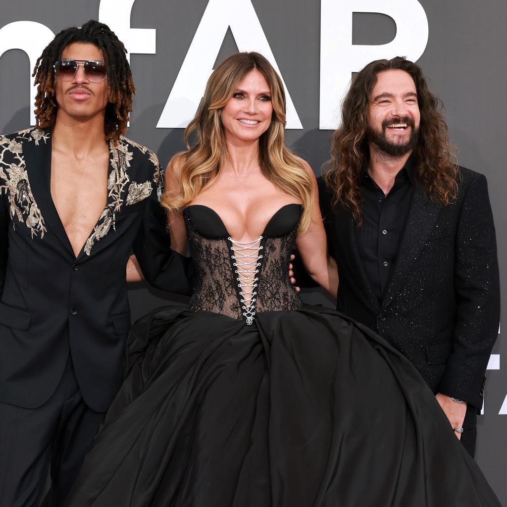 Henry Samuel, Heidi Klum und Tom Kaulitz bei der amfAR Gala Cannes 2026 im Hotel du Cap-Eden-Roc