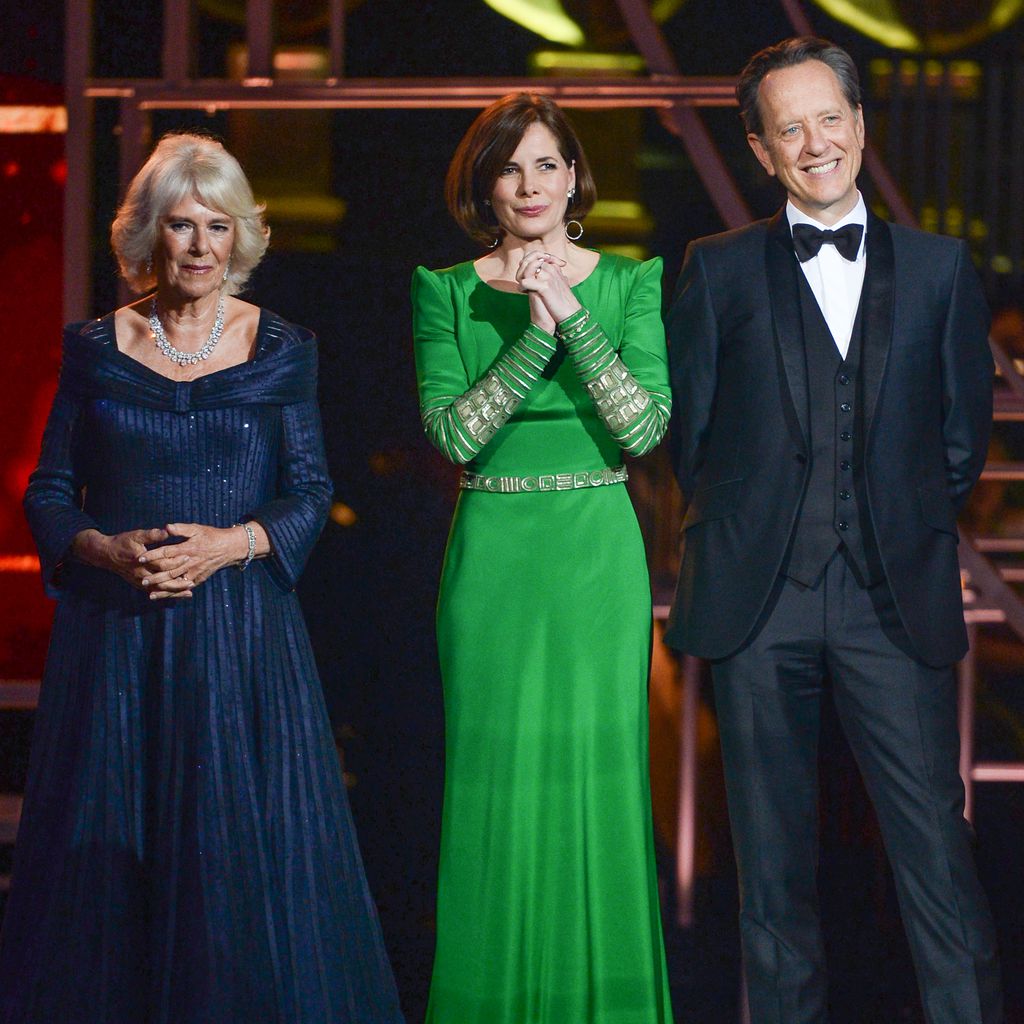 Herzogin Camilla, Darcey Bussell und Richard E. Grant bei den Olivier Awards 2019 in London