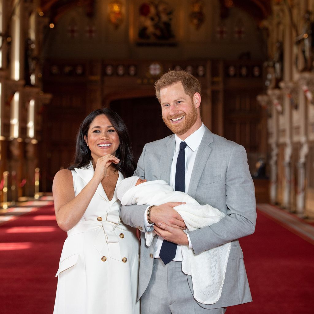 Herzogin Meghan und Prinz Harry mit ihrem Sohn Archie Harrison im Mai 2019 in Windsor