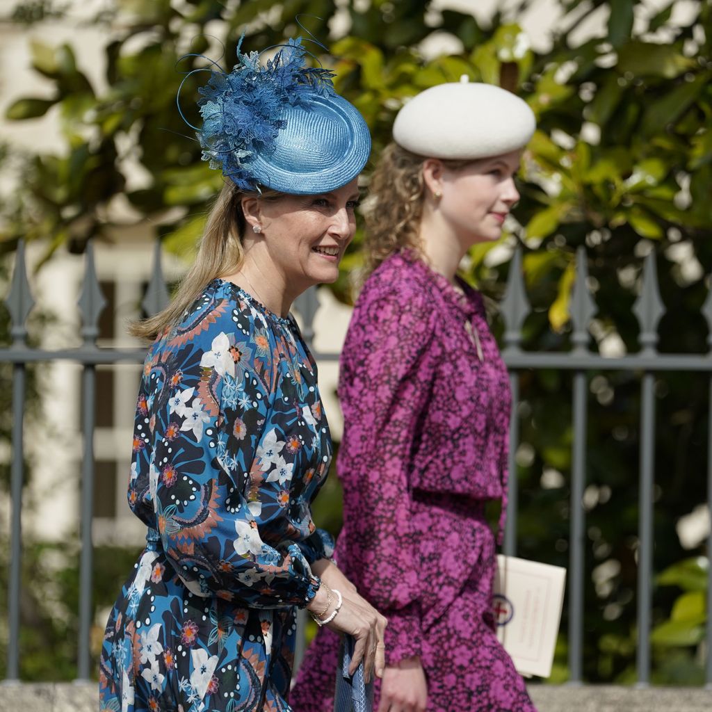 Herzogin Sophie mit ihrer Tochter Lady Louise bei einem Gottesdienst, April 2022