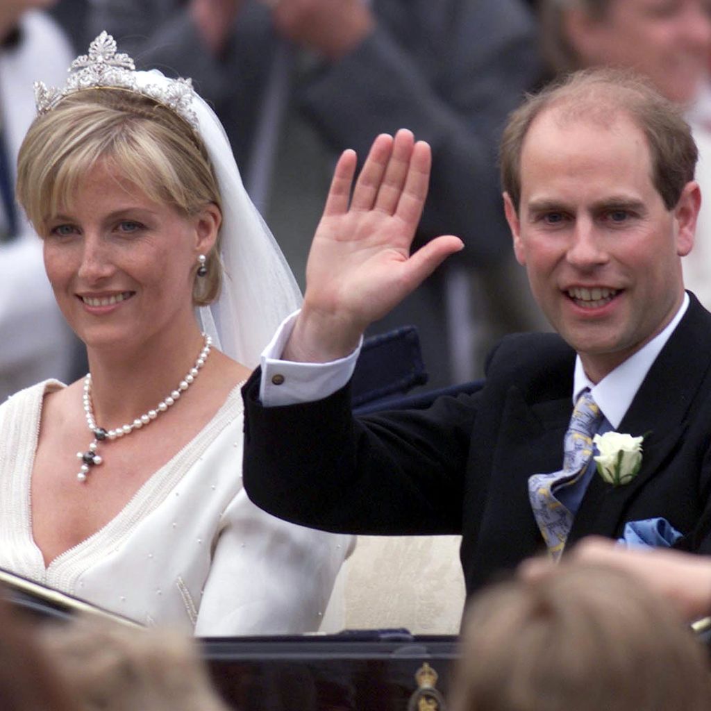 Herzogin Sophie und Prinz Edward bei ihrer Hochzeit im Juni 1999