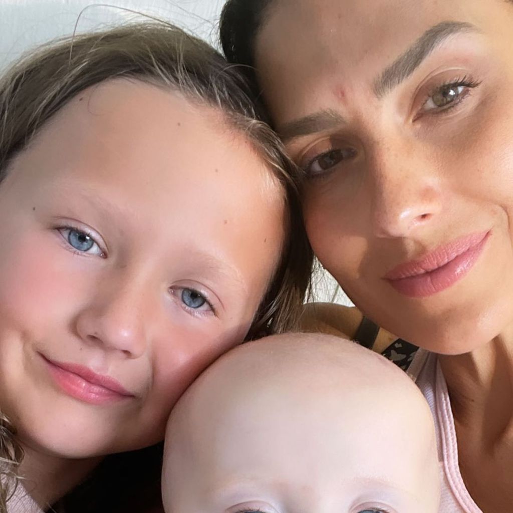 Hilaria Baldwin mit ihren Kindern im August 2021