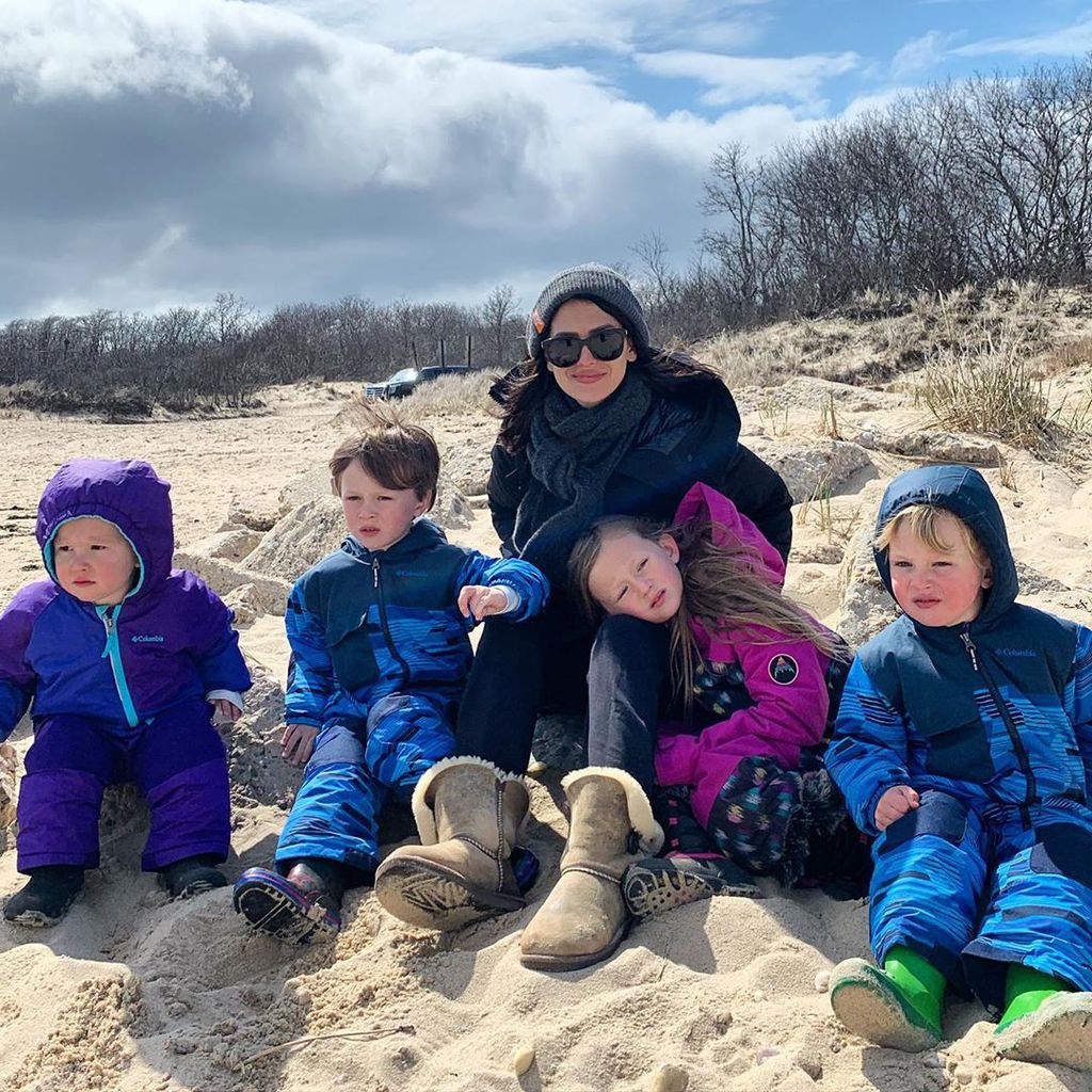 Hilaria Baldwin und ihre vier Kinder