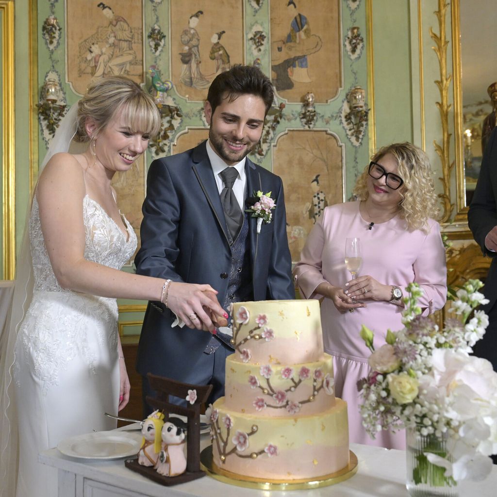 Toni und Pia mit den "Hochzeit auf den ersten Blick"-Experten Sandra Köhldorfer und Markus Ernst