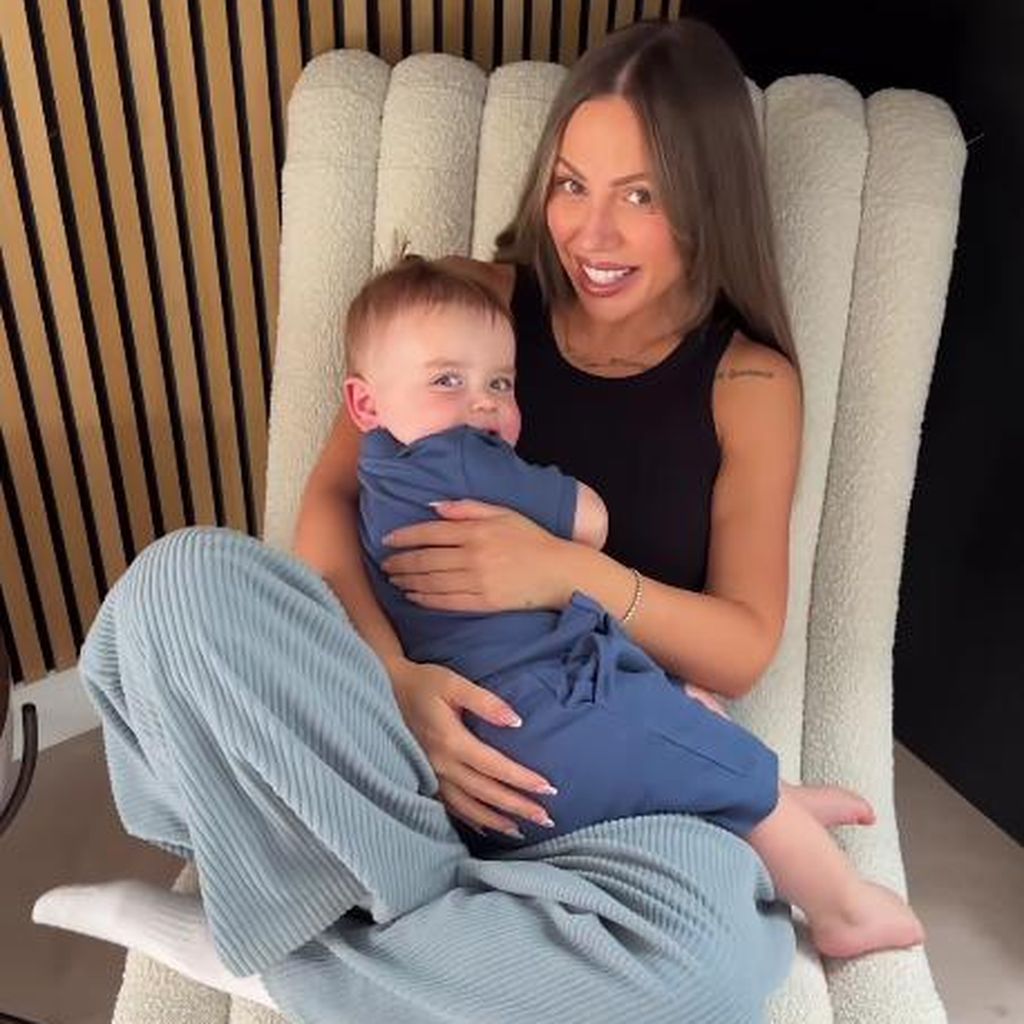 Holly Hagan mit ihrem Sohn, August 2024
