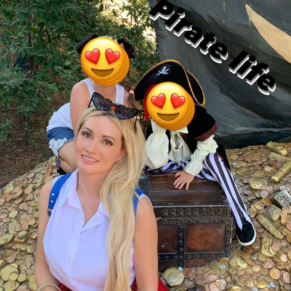 Holly Madison mit ihren beiden Kindern, September 2021