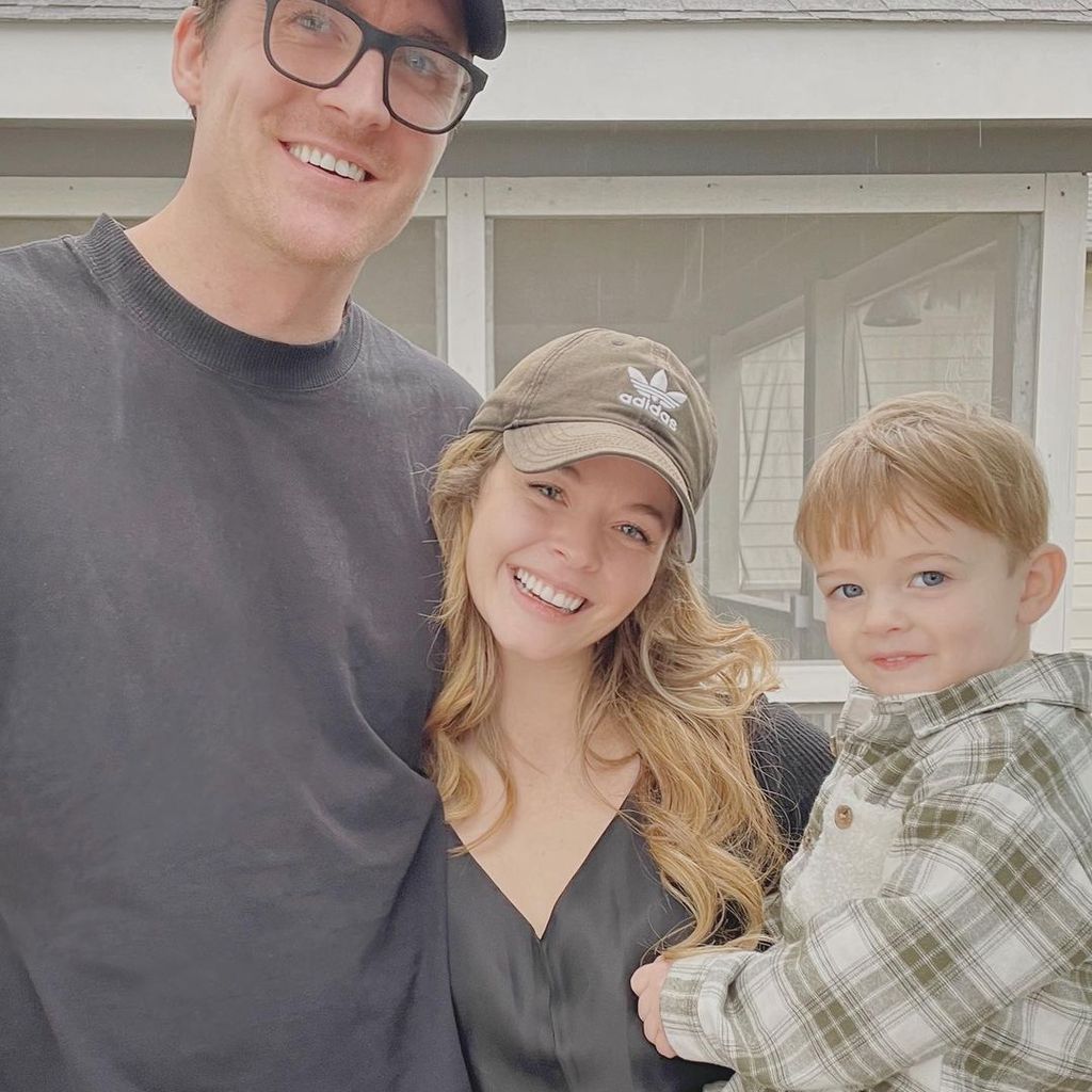 Hudson Sheaffer, Sasha Pieterse und ihr Sohn Hendrix, 2022