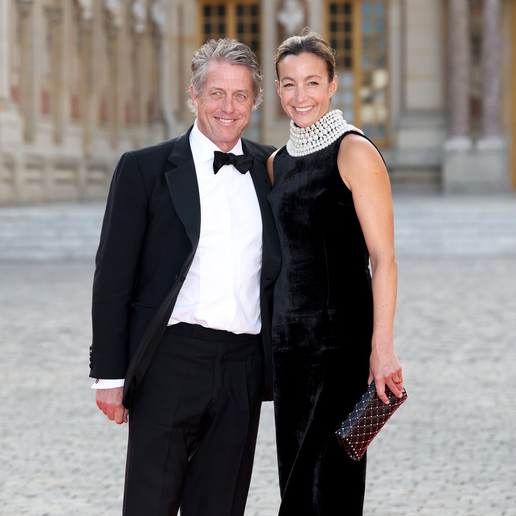 Hugh Grant and Anna Elisabet Eberstein im September 2023 in Versailles
