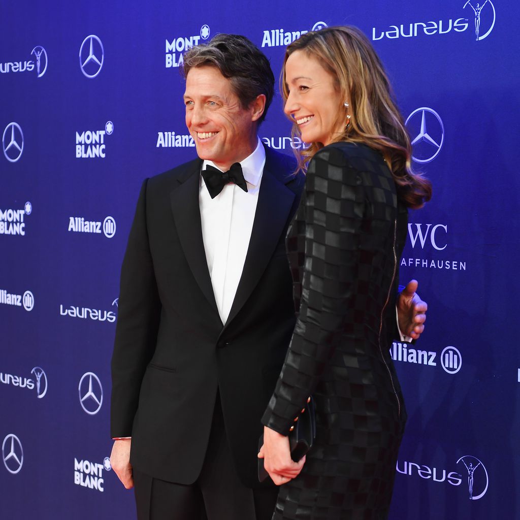 Hugh Grant und Anna Eberstein in Monaco