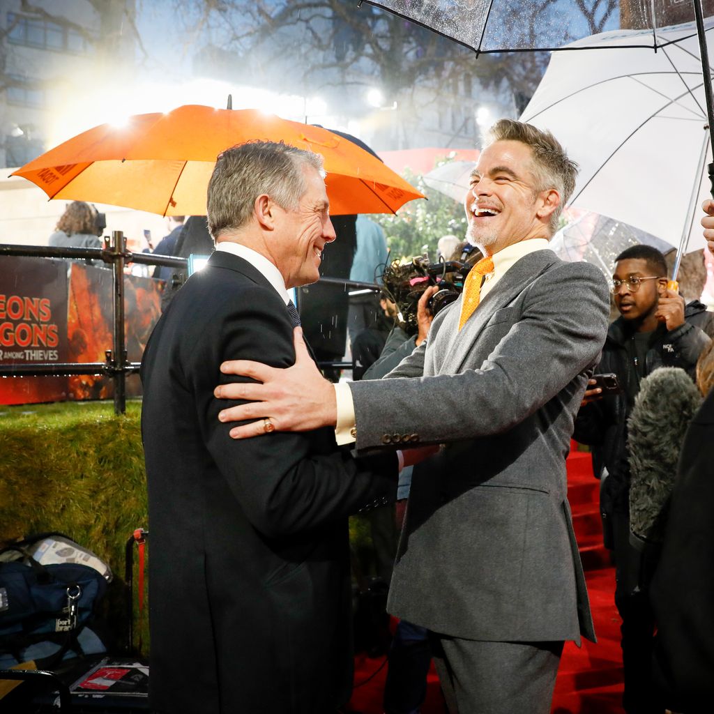 Hugh Grant und Chris Pine in London im März 2023