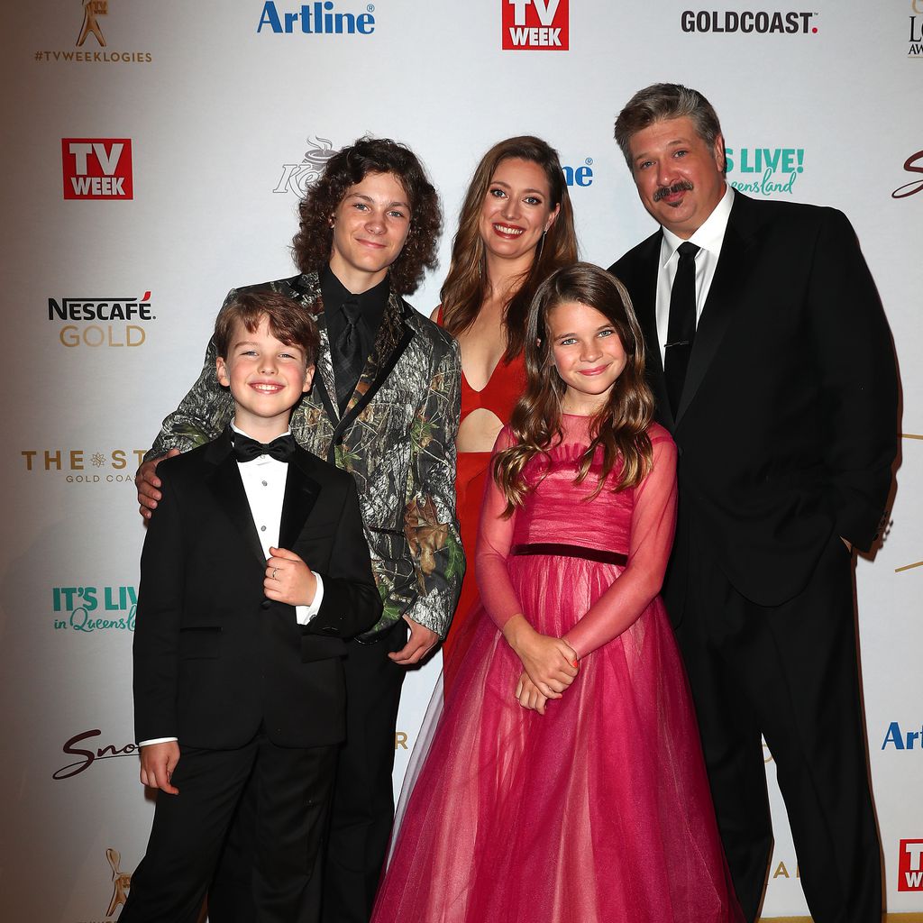 Iain Armitage, Zoe Perry, Montana Jordan, Raegan Revord and Lance Barber