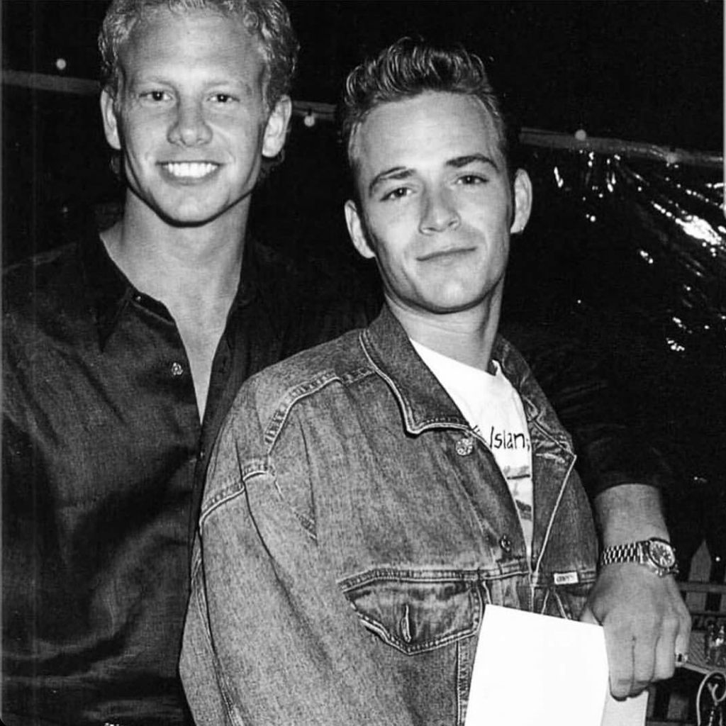 Schauspieler Ian Ziering und Kollege Luke Perry