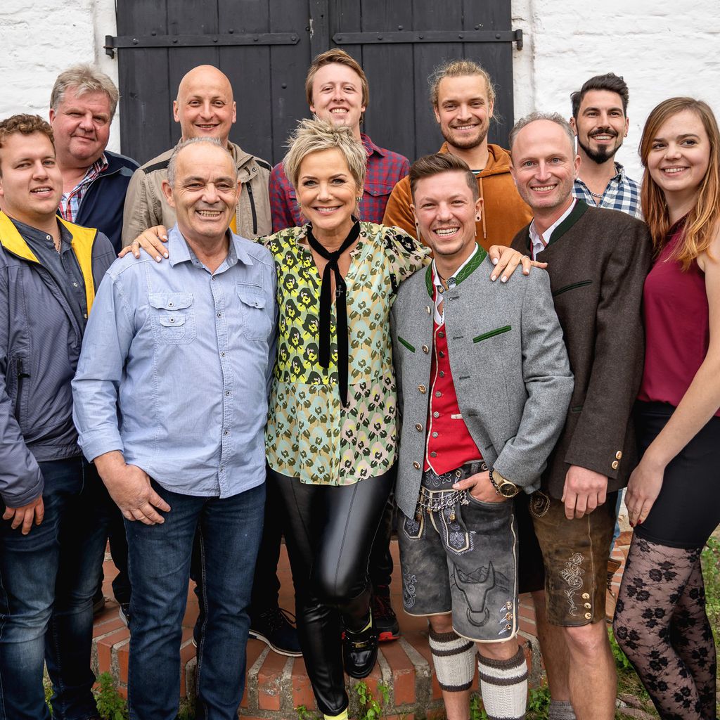 Inka Bause und die "Bauer sucht Frau"-Teilnehmer 2021