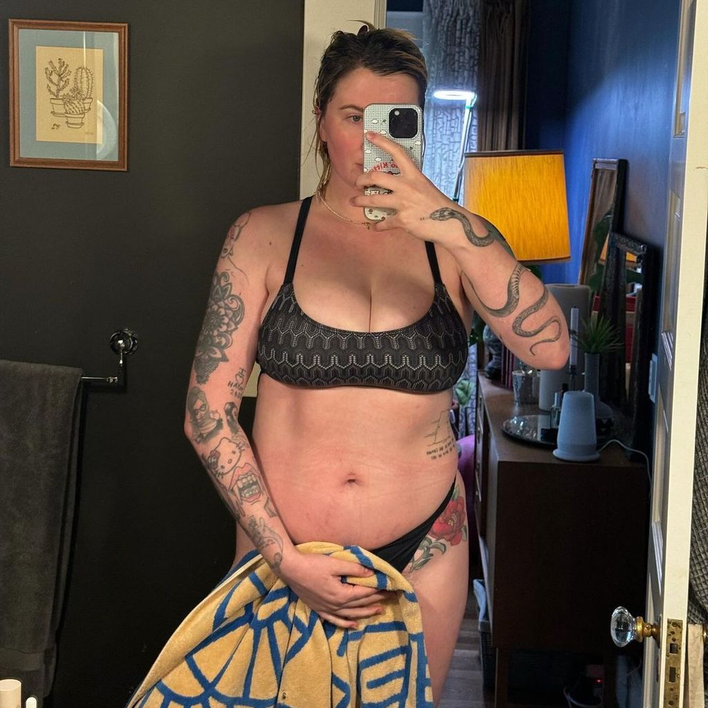 Ireland Baldwin zeigt ihren After-Baby-Body, Februar 2024