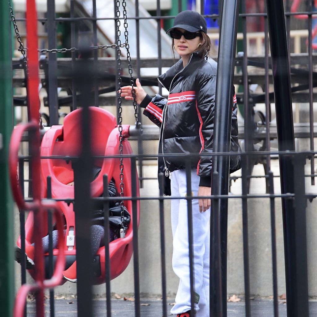 Irina Shayk mit ihrer Tochter Lea in New York 2019