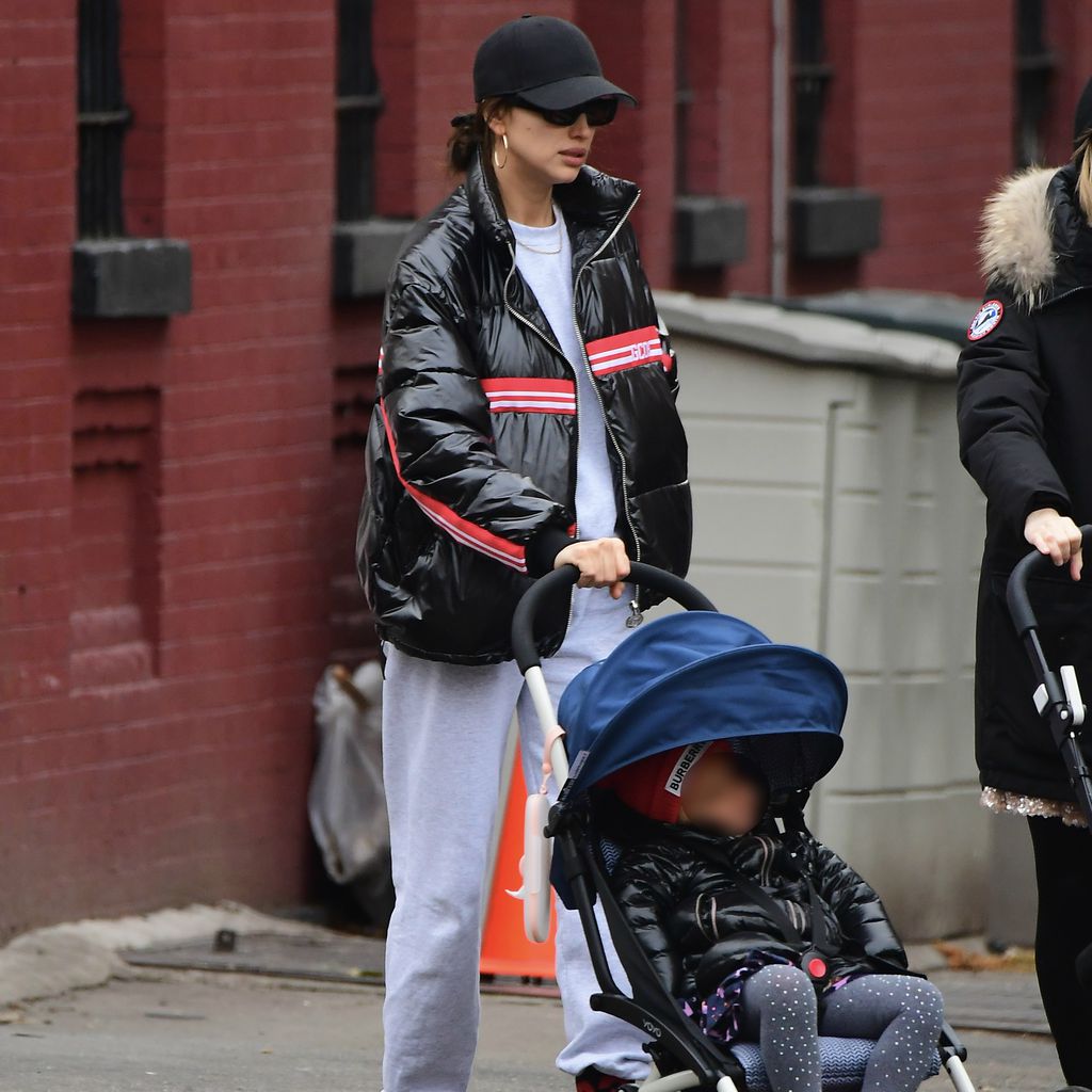 Irina Shayk mit ihrer Tochter Lea in New York 2019