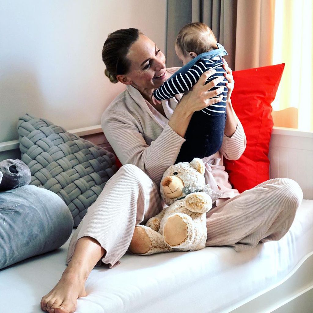 Iris Aschenbrenner mit ihrem Sohn, Februar 2020