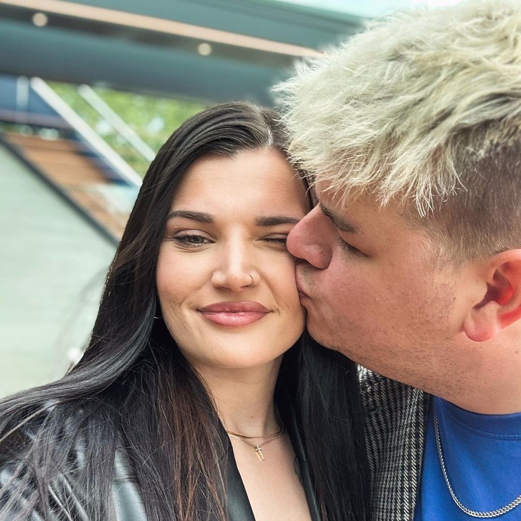 Der ESC-Kandidat 2024 Isaak Guderian und seine Ehefrau Loreen