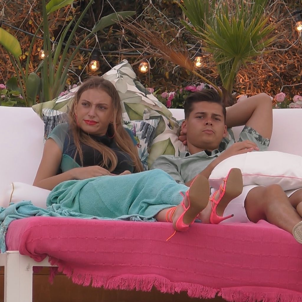 Isabell Kremer und Robin Widmann bei "Love Island"